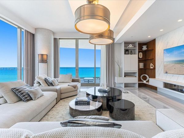 17901 Collins Ave, Unit 701, Sunny Isles Beach, FL 33160