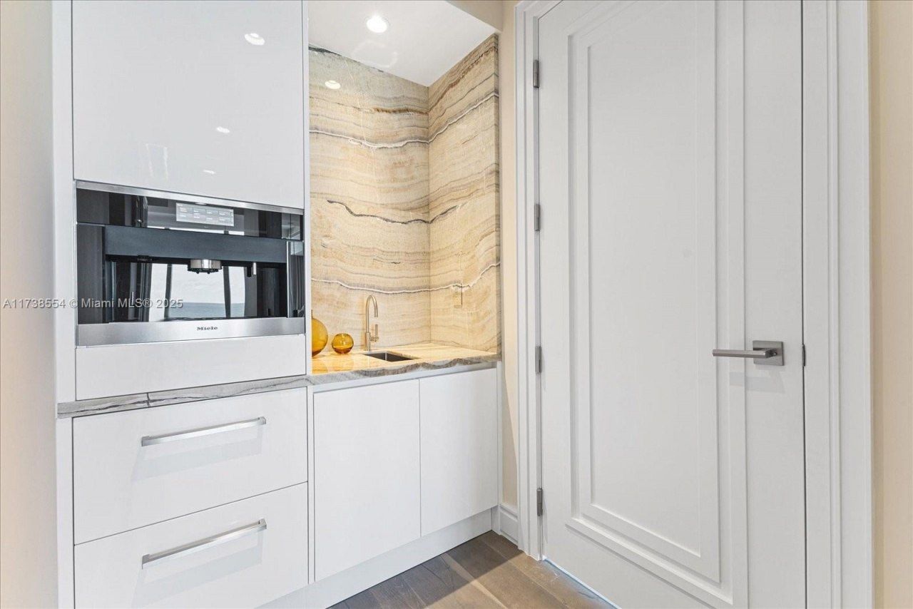 17901 Collins Ave, Unit 701, Sunny Isles Beach, FL 33160 Photo