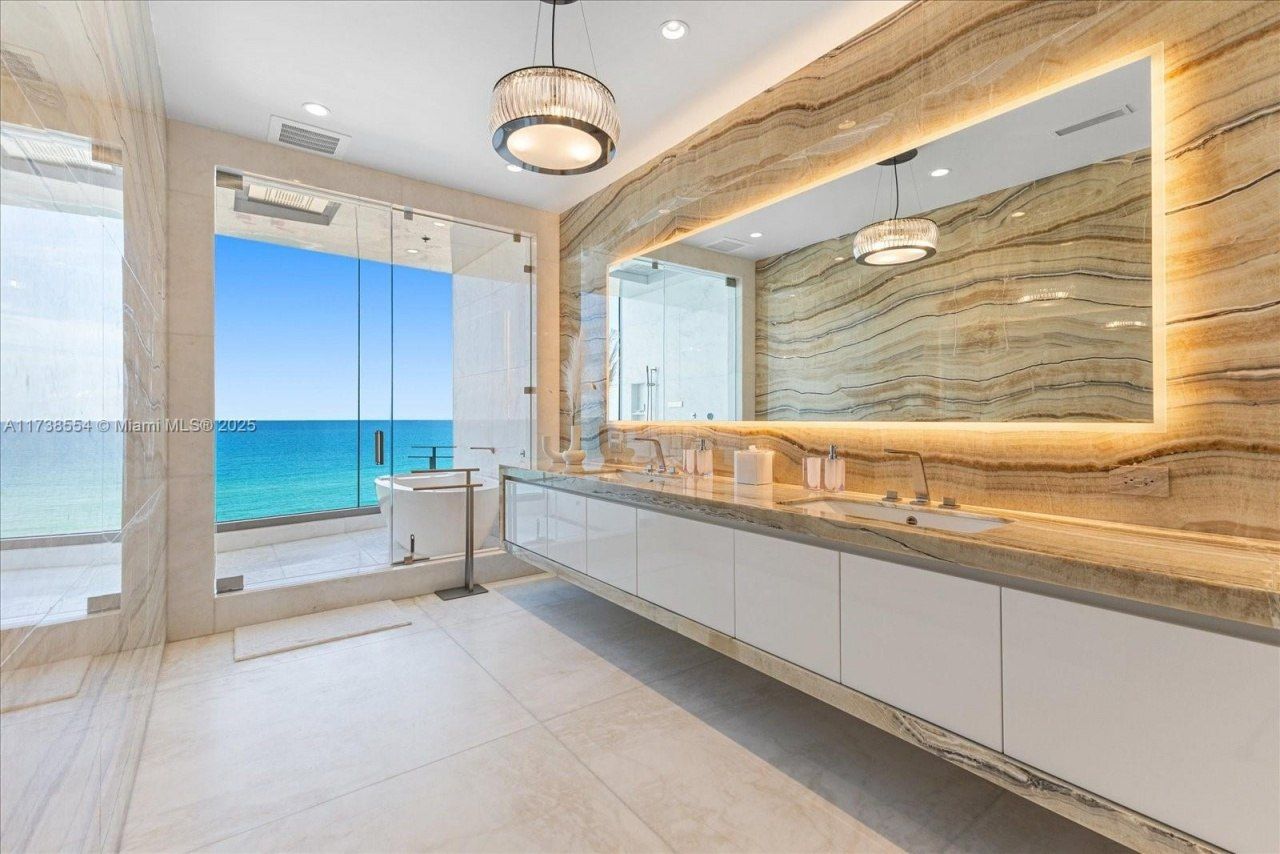 17901 Collins Ave, Unit 701, Sunny Isles Beach, FL 33160 Photo