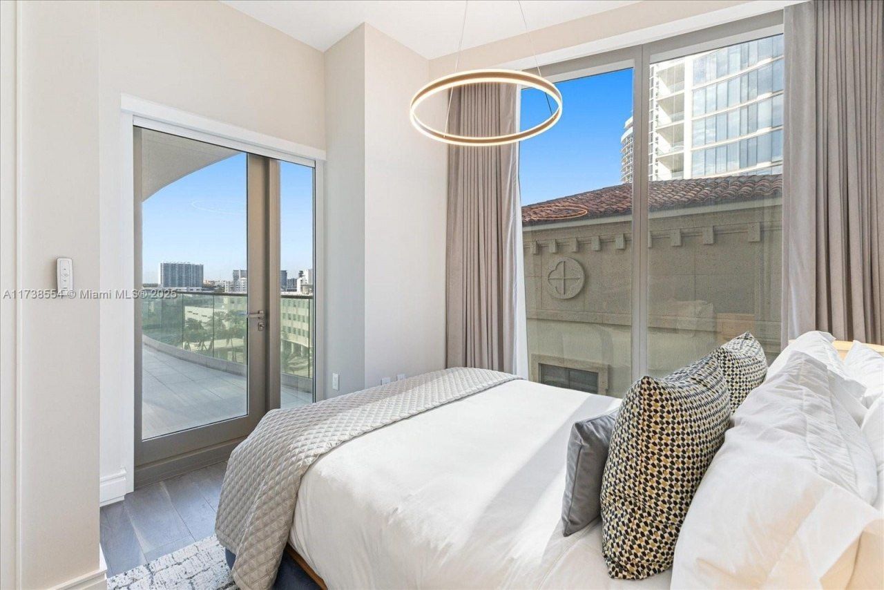 17901 Collins Ave, Unit 701, Sunny Isles Beach, FL 33160 Photo