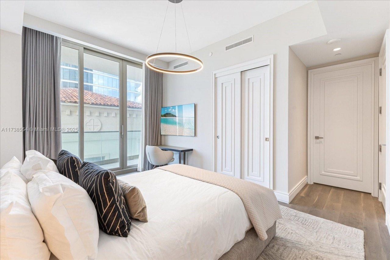 17901 Collins Ave, Unit 701, Sunny Isles Beach, FL 33160 Photo