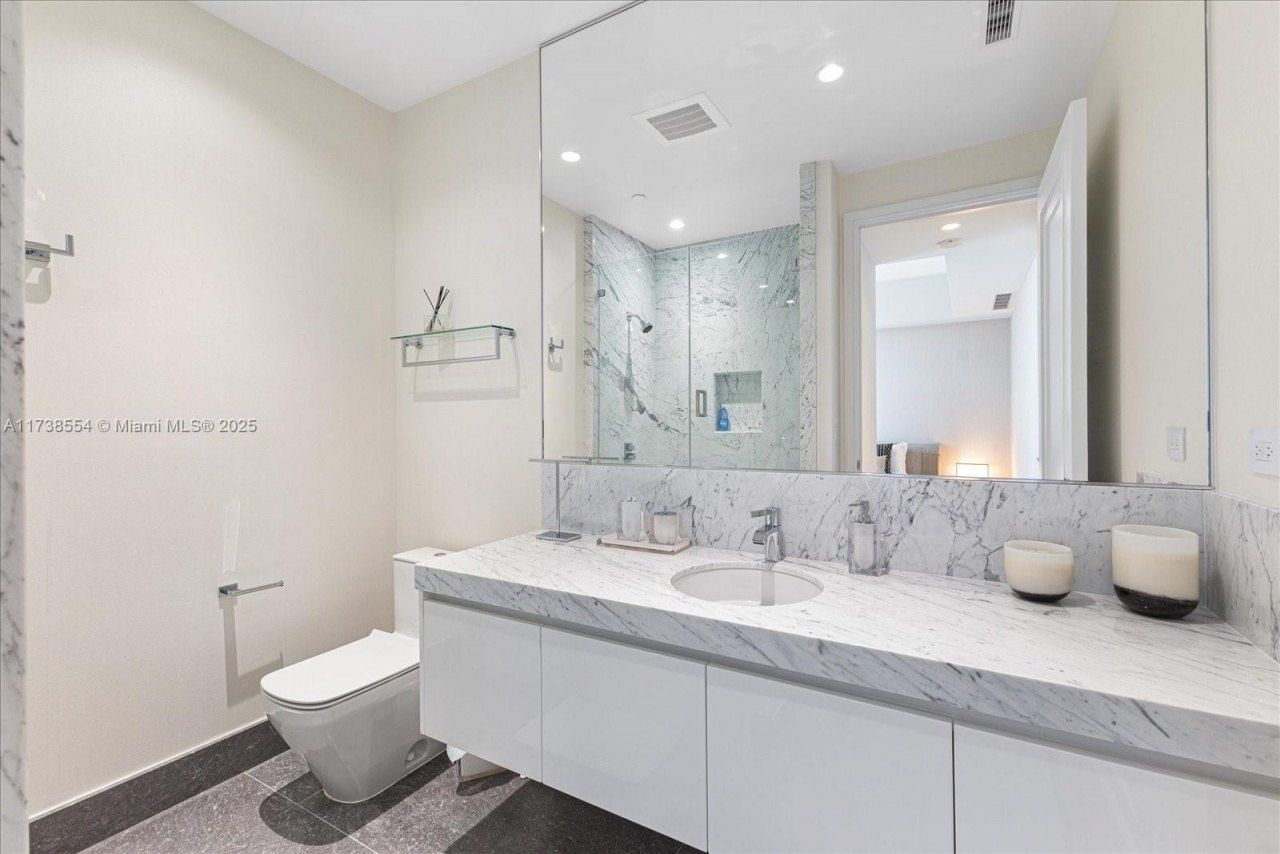 17901 Collins Ave, Unit 701, Sunny Isles Beach, FL 33160 Photo