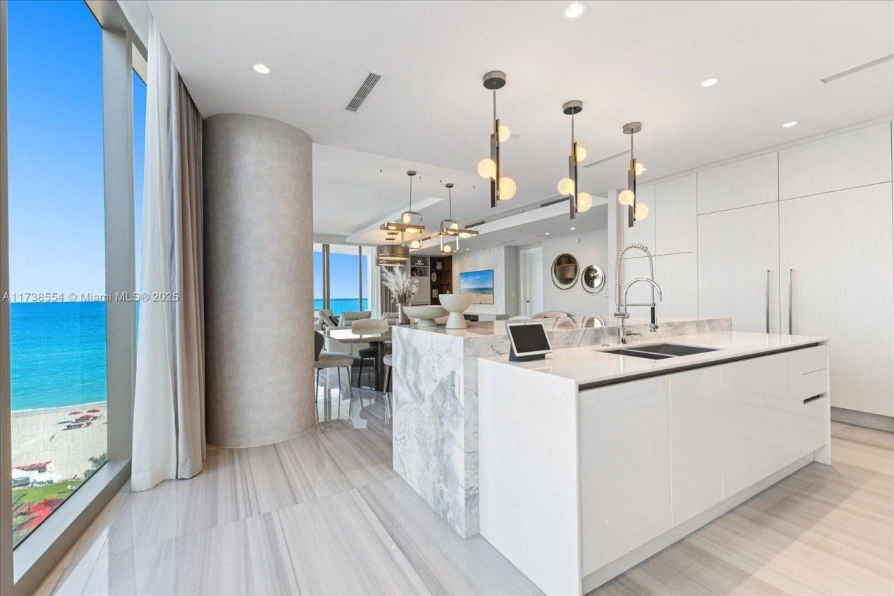 17901 Collins Ave, Unit 701, Sunny Isles Beach, FL 33160 Photo