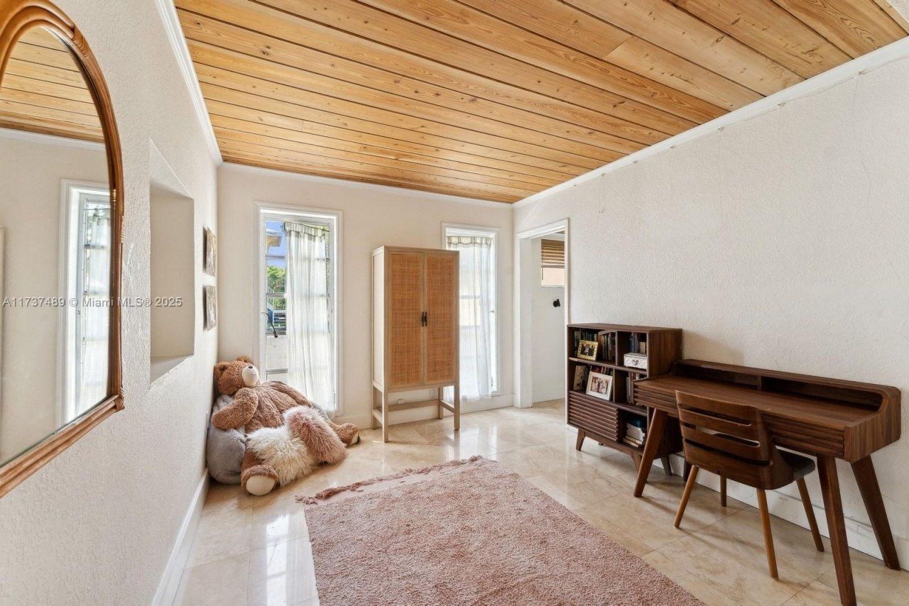 951 Buchanan St, Hollywood, FL 33019 Photo