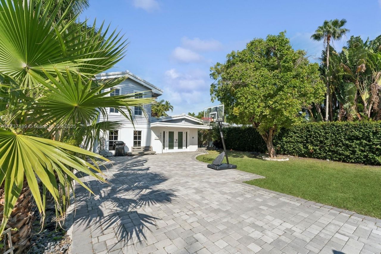 951 Buchanan St, Hollywood, FL 33019 Photo