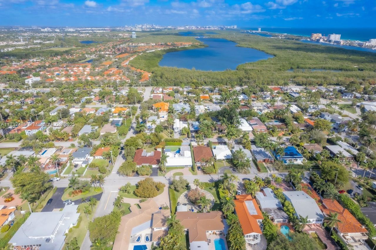 951 Buchanan St, Hollywood, FL 33019 Photo