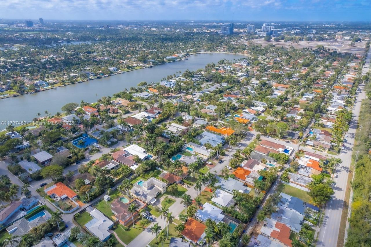 951 Buchanan St, Hollywood, FL 33019 Photo