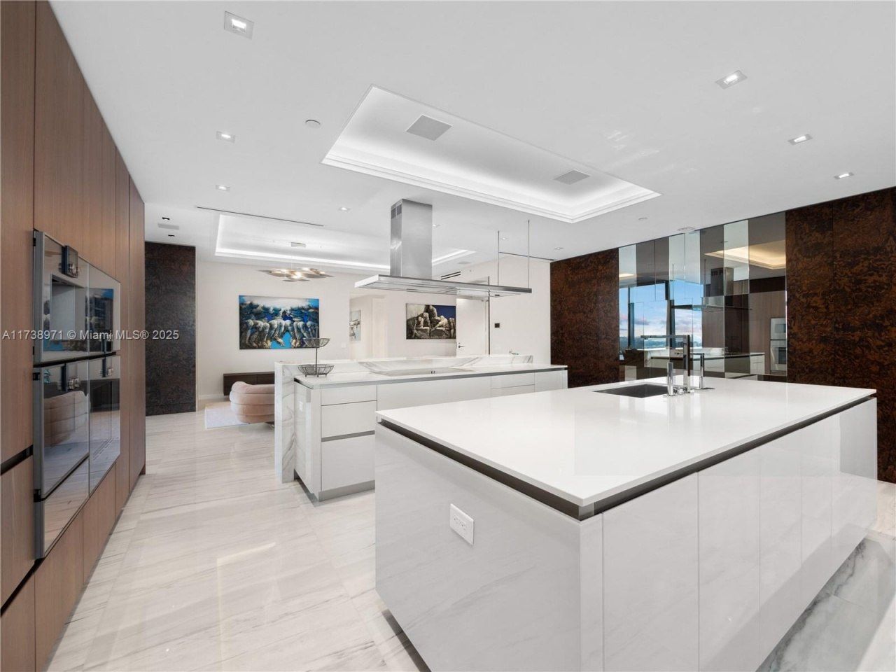 18501 Collins Ave, Unit 2704, Sunny Isles Beach, FL 33160 Photo