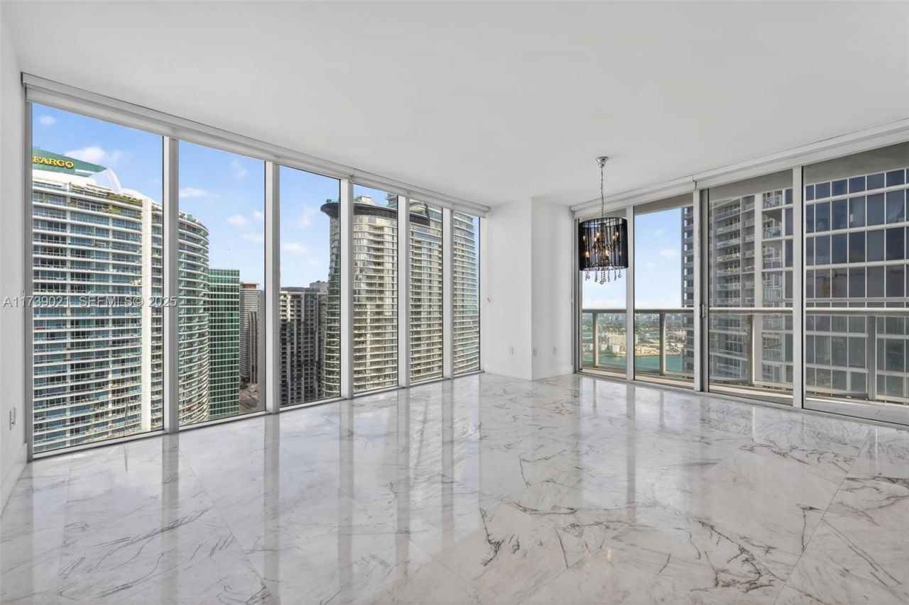 485 Brickell Ave, Unit 4402, Miami, FL 33131 Photo