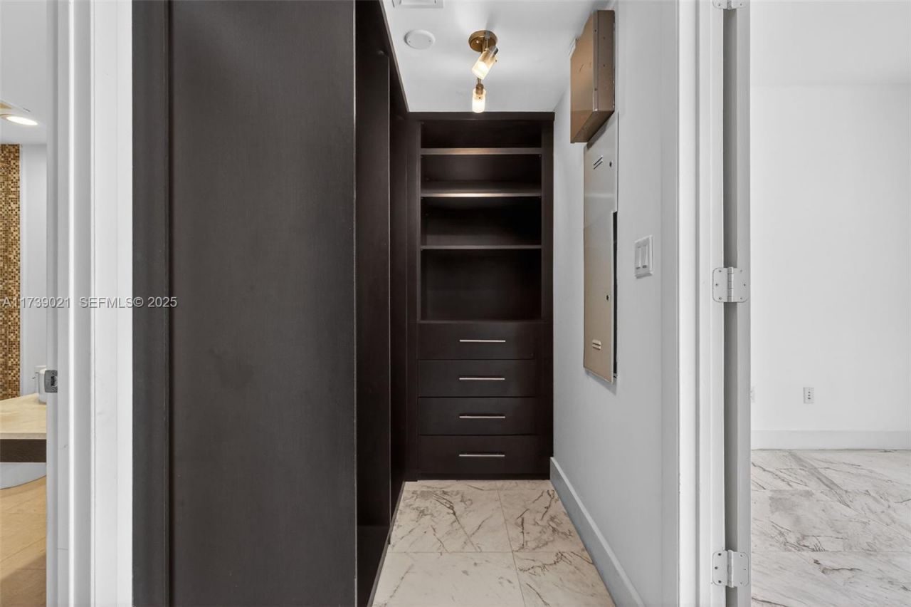 485 Brickell Ave, Unit 4402, Miami, FL 33131 Photo