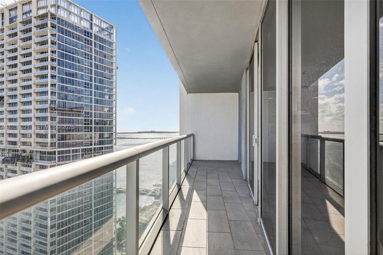 485 Brickell Ave, Unit 4402, Miami, FL 33131 Photo