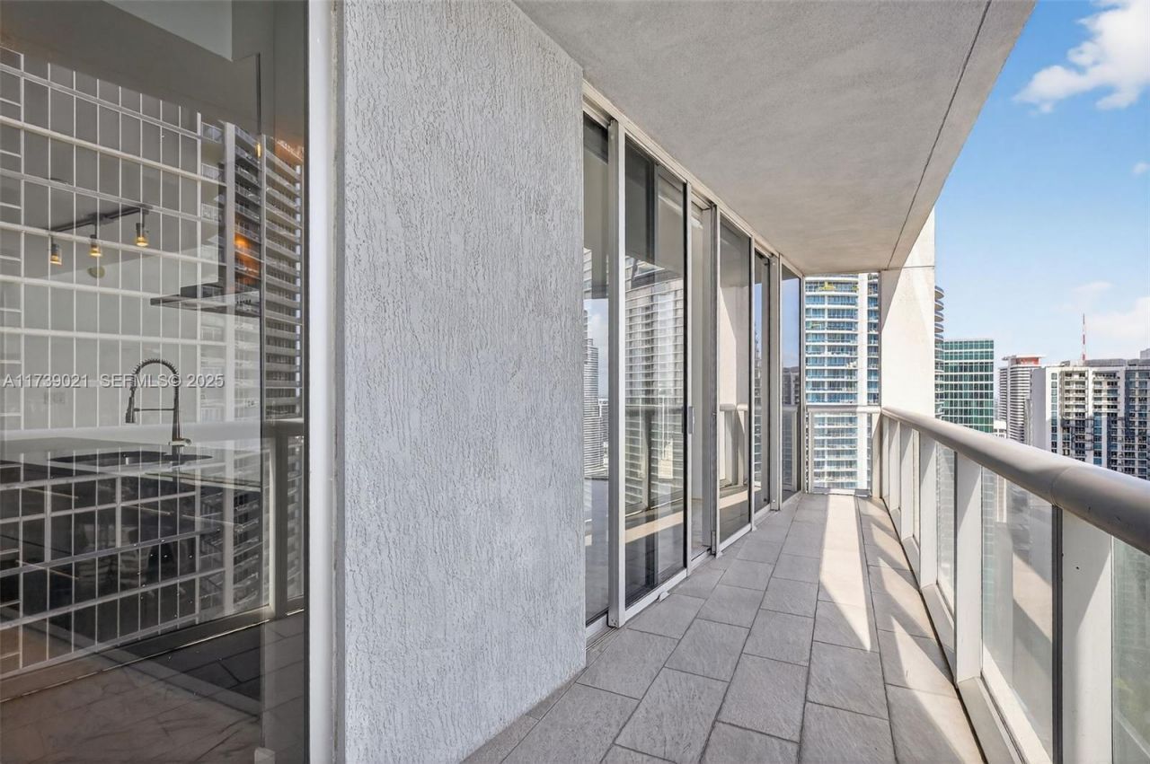 485 Brickell Ave, Unit 4402, Miami, FL 33131 Photo