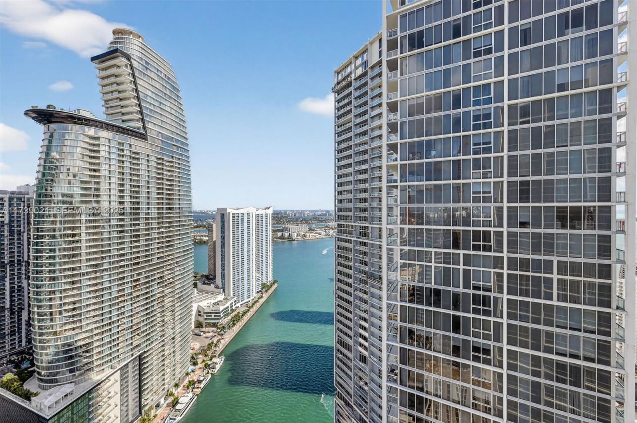 485 Brickell Ave, Unit 4402, Miami, FL 33131 Photo