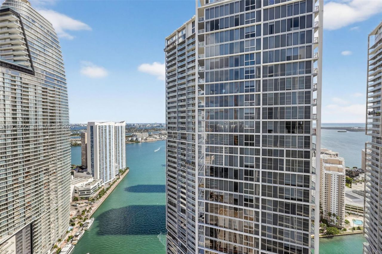 485 Brickell Ave, Unit 4402, Miami, FL 33131 Photo