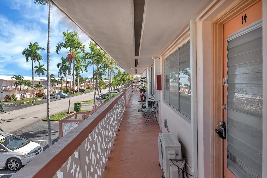 820 SW 11th Ave, Unit 14B, Hallandale Beach, FL 33009 Photo