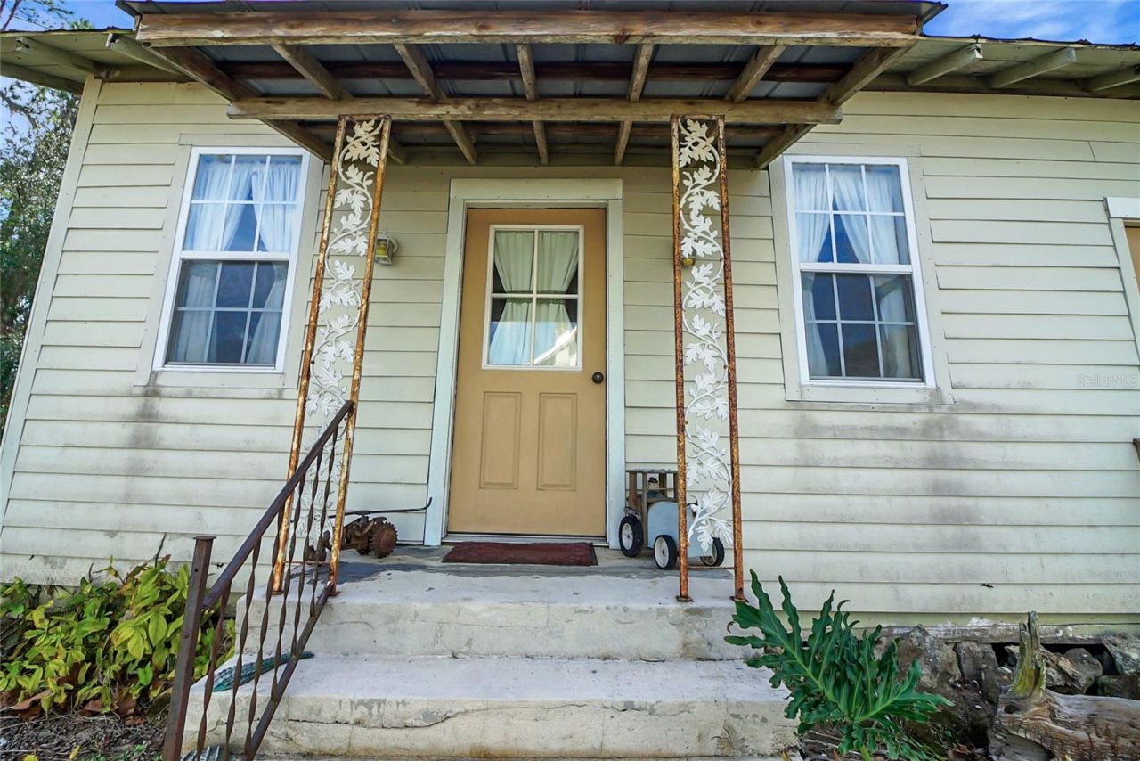 9210 County Road 48, Yalaha, FL 34797 Photo