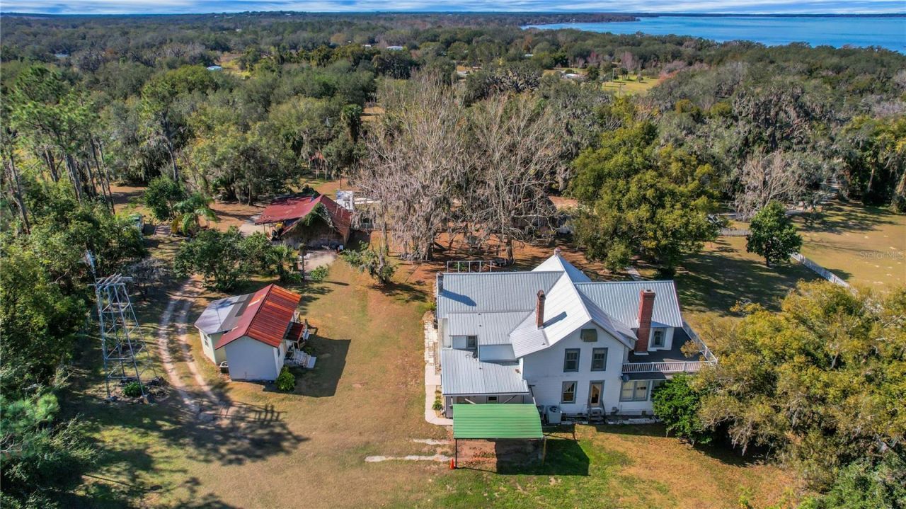 9210 County Road 48, Yalaha, FL 34797 Photo