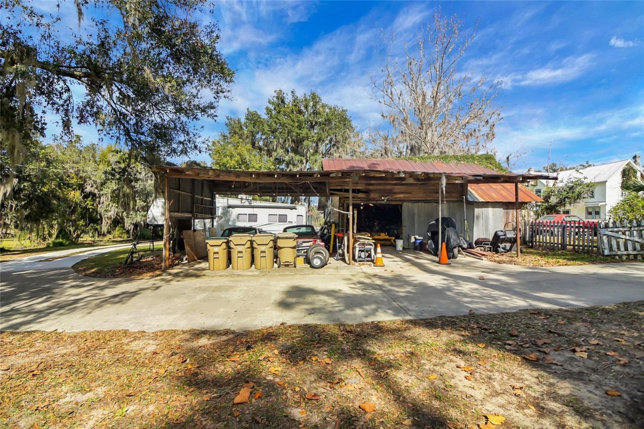 9210 County Road 48, Yalaha, FL 34797 Photo