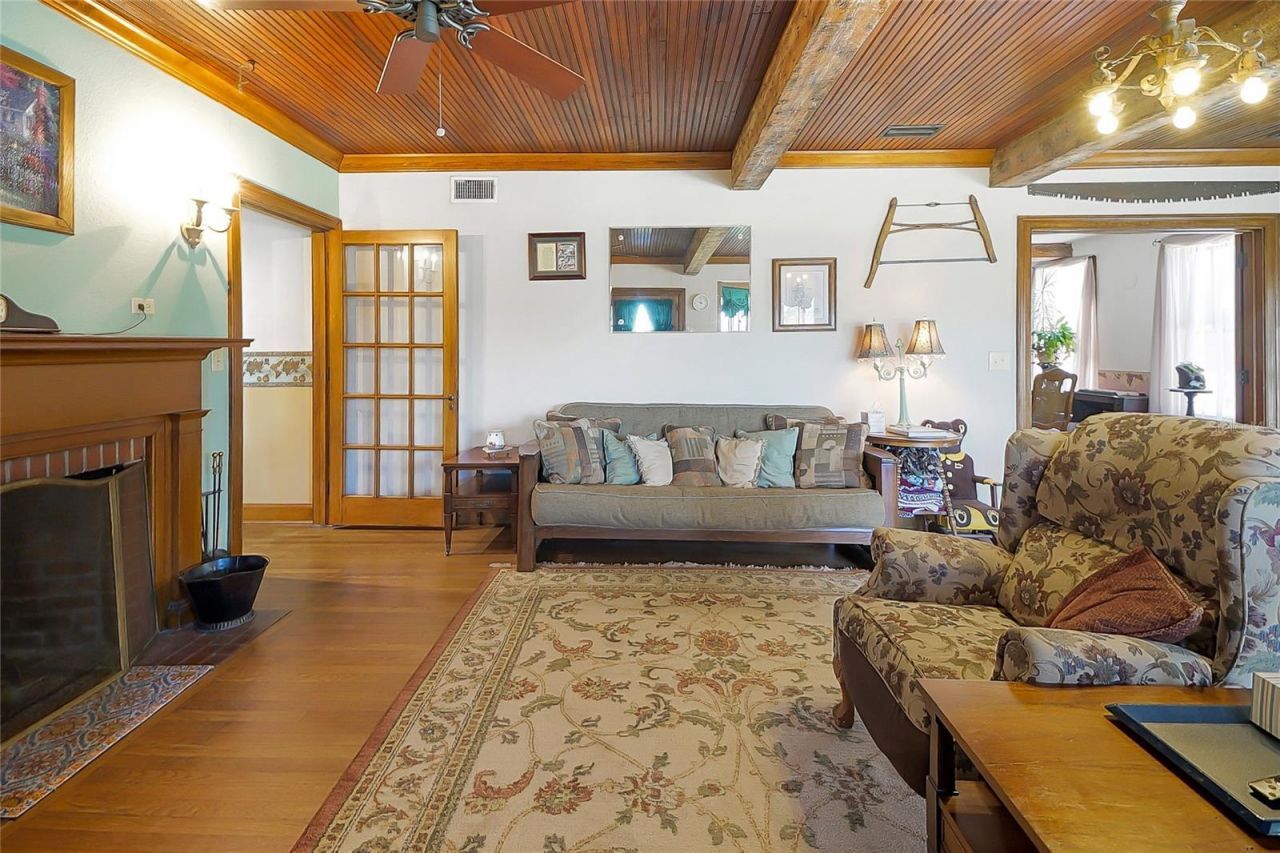 9210 County Road 48, Yalaha, FL 34797 Photo