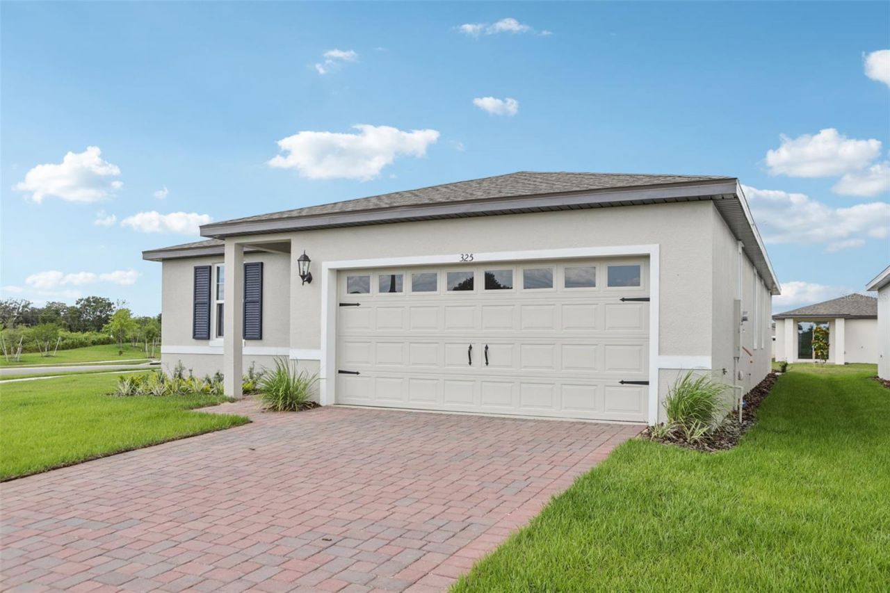 325 Castle Drive, Lake Alfred, FL 33850 Main Photo