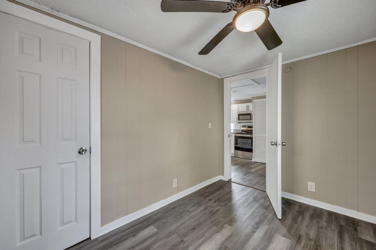 1984 Hugo Avenue Photo 20