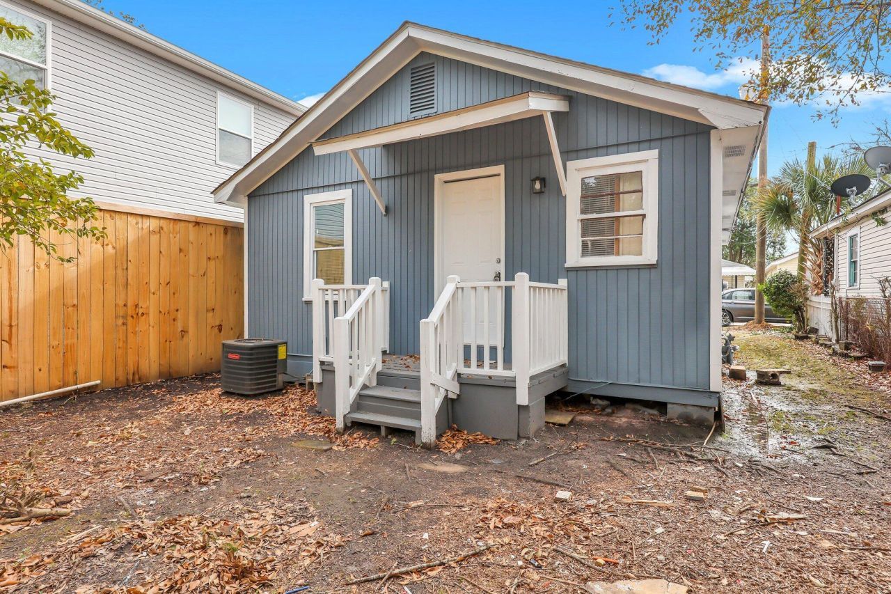 1984 Hugo Avenue Photo 24