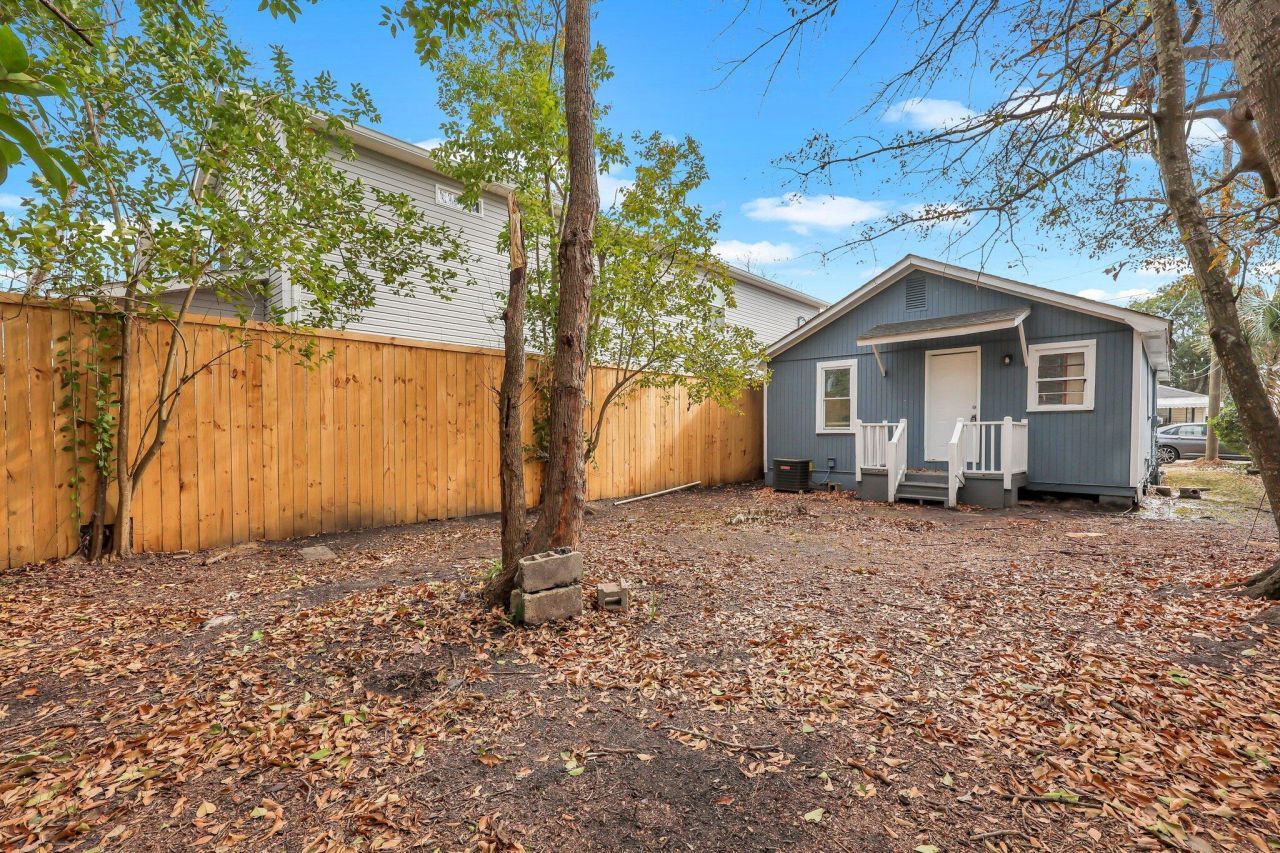 1984 Hugo Avenue Photo 25