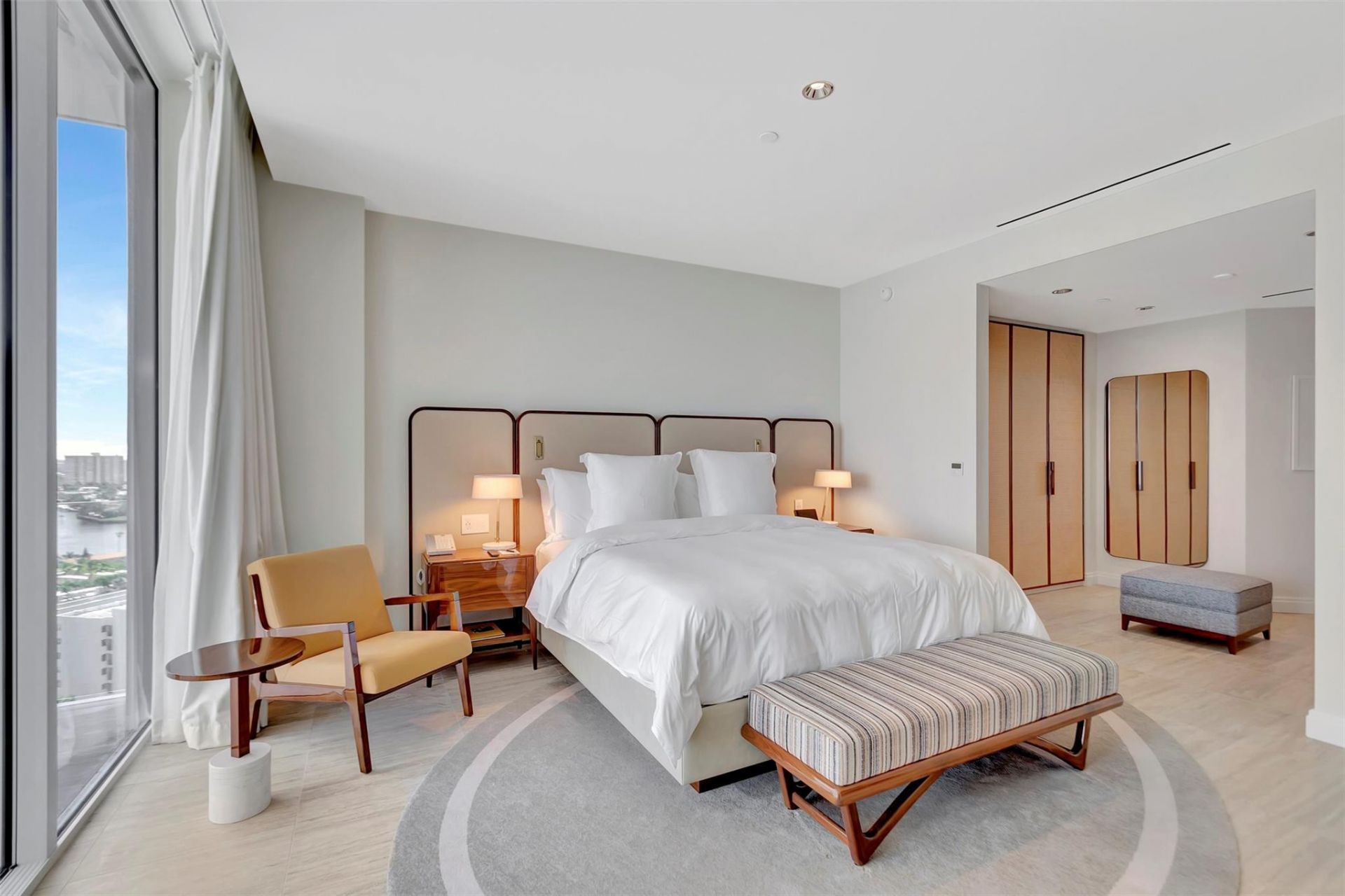 525 N Fort Lauderdale Beach Boulevard, Unit 1607, Fort Lauderdale, FL 33304 Photo