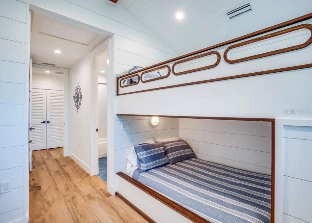 9403 Gulf Dr, Anna Maria, FL 34216 Photo