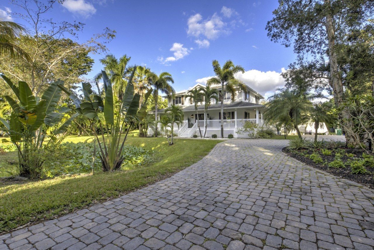 6402 SW 185th Way, Southwest Ranches, FL 33332 Photo