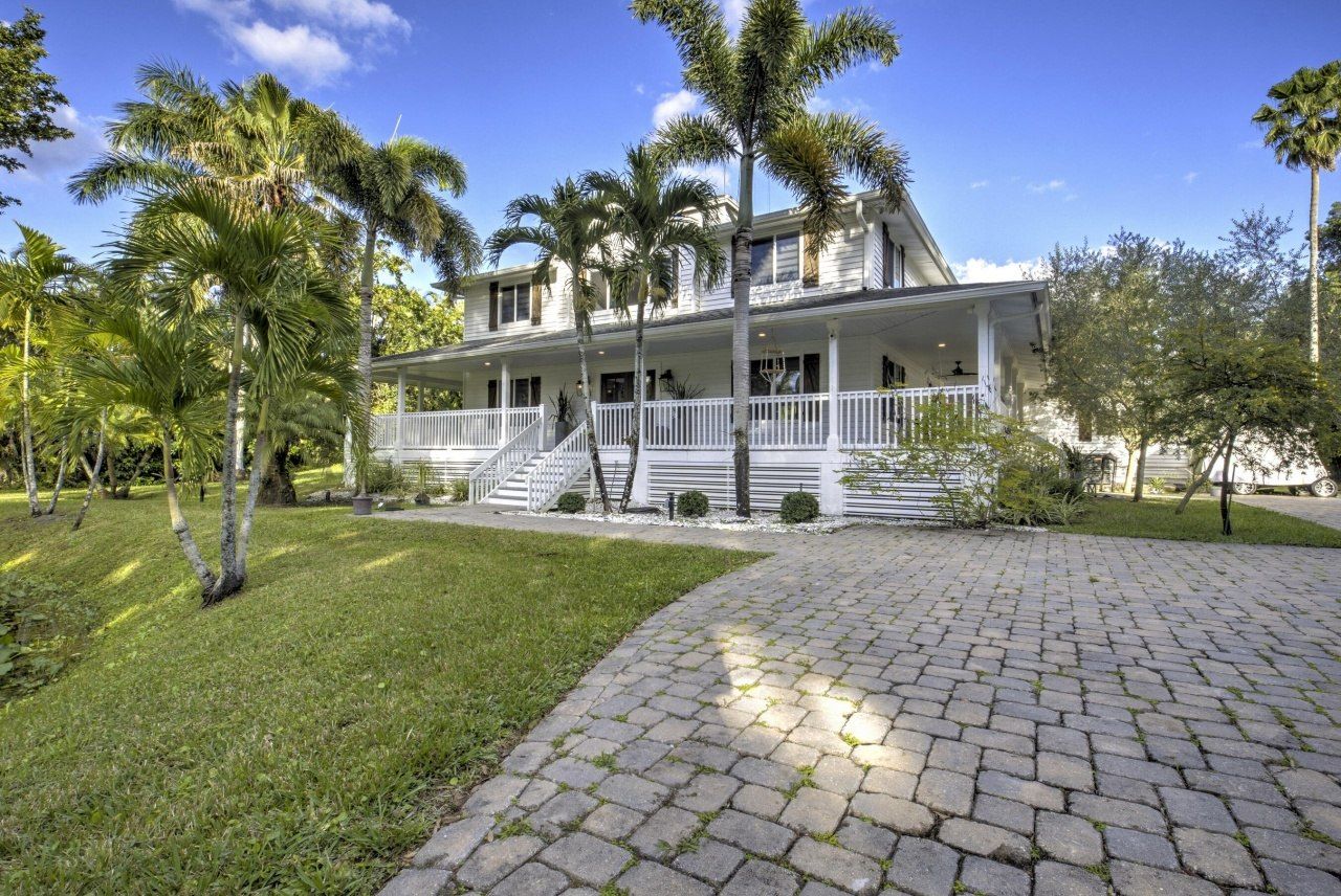 6402 SW 185th Way, Southwest Ranches, FL 33332 Photo