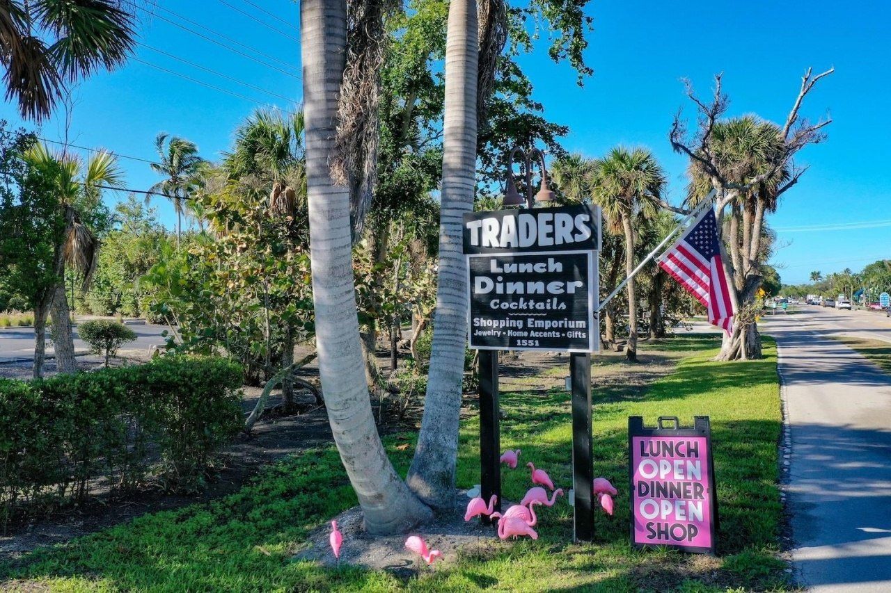 1551 Periwinkle Way, Sanibel, FL 33957 Photo