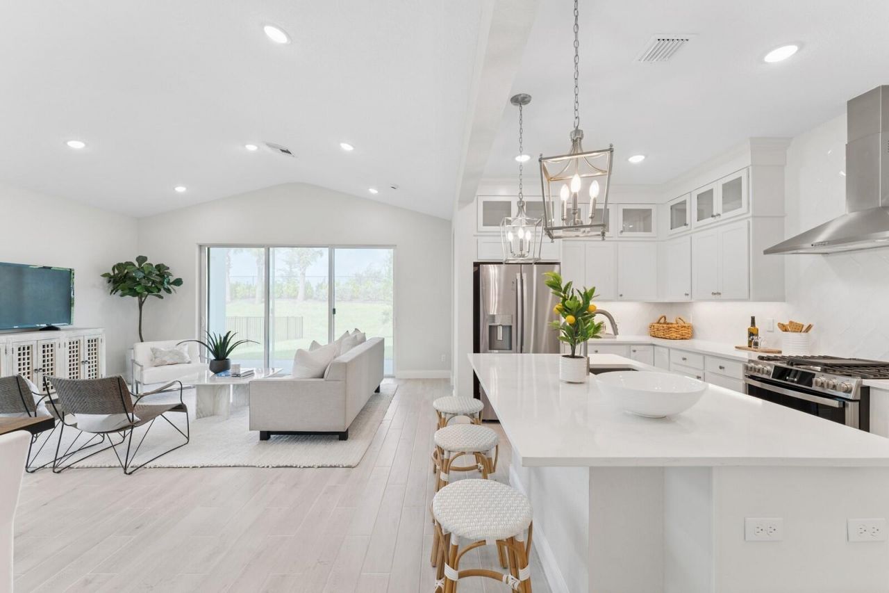 10443 NW Dreamweaver Road, Unit 8, Port Saint Lucie, FL 34987 Photo