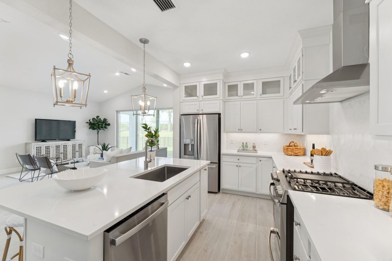 10443 NW Dreamweaver Road, Unit 8, Port Saint Lucie, FL 34987 Photo