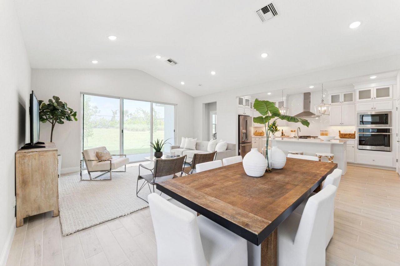 10443 NW Dreamweaver Road, Unit 8, Port Saint Lucie, FL 34987 Photo