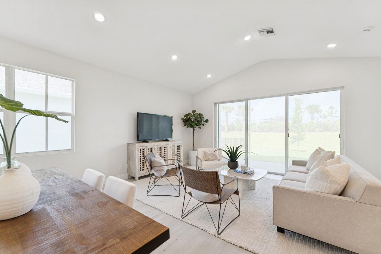 10443 NW Dreamweaver Road, Unit 8, Port Saint Lucie, FL 34987 Photo