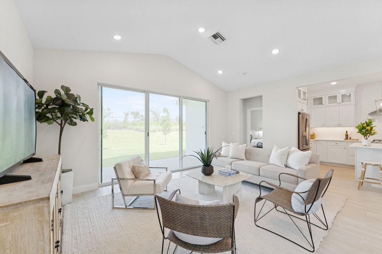 10443 NW Dreamweaver Road, Unit 8, Port Saint Lucie, FL 34987 Photo