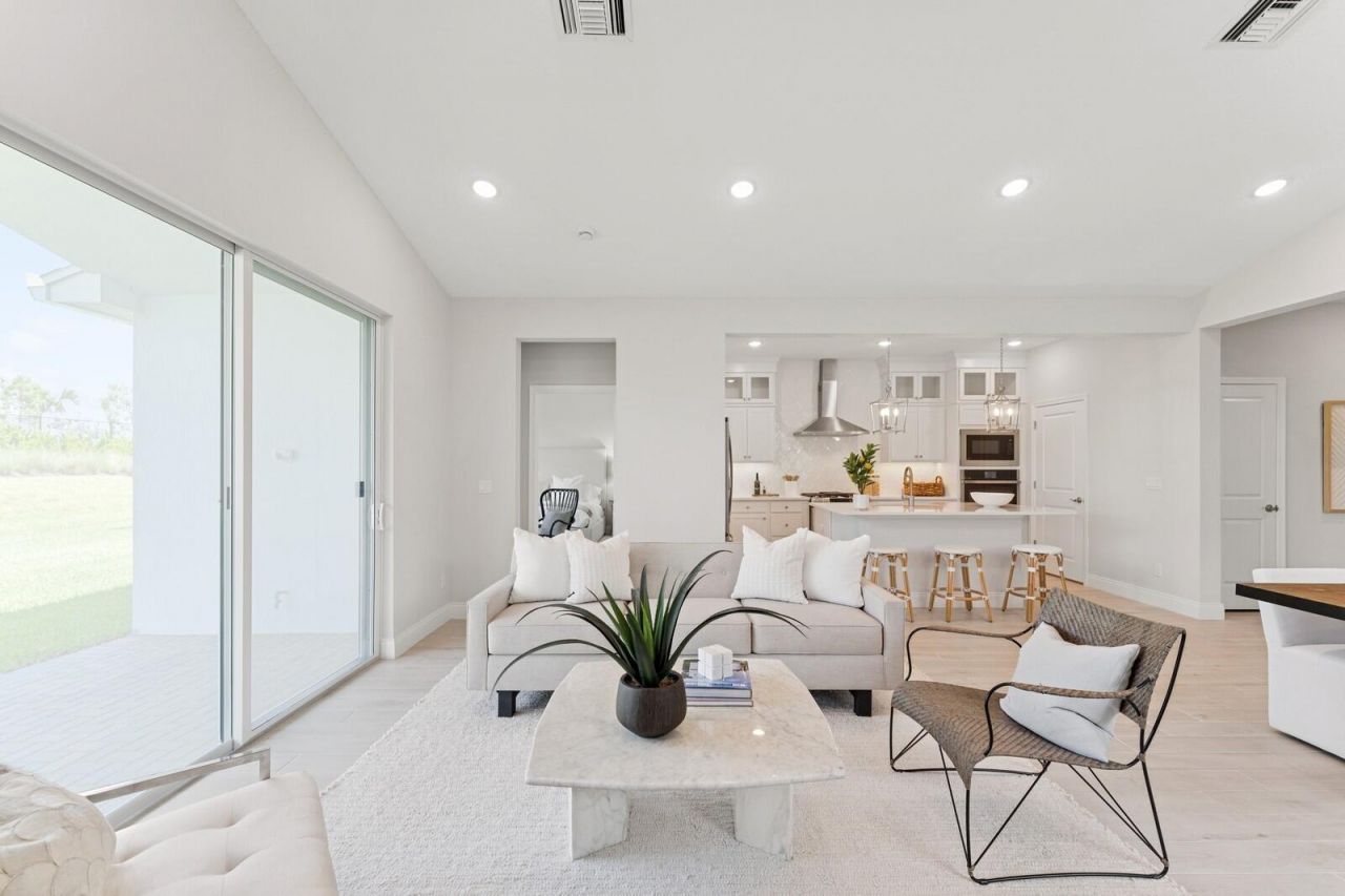 10443 NW Dreamweaver Road, Unit 8, Port Saint Lucie, FL 34987 Photo