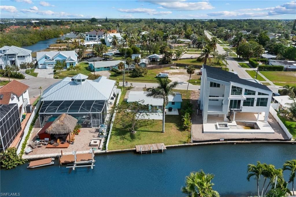 1796 Holiday Ln, Naples, FL 34104 Photo