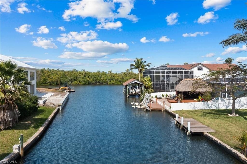 1796 Holiday Ln, Naples, FL 34104 Photo