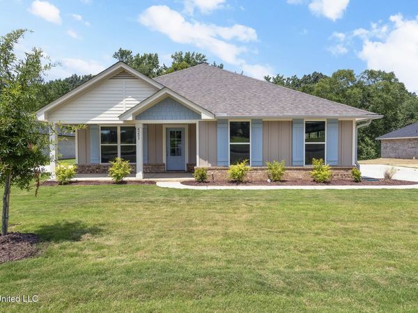 4251 W Olivia Circle, Olive Branch, MS 38654