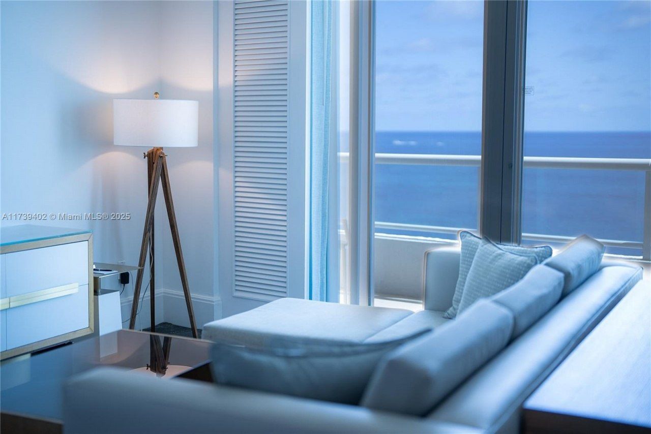 1 N Fort Lauderdale Beach Blvd, Unit 1605, Fort Lauderdale, FL 33304 Photo