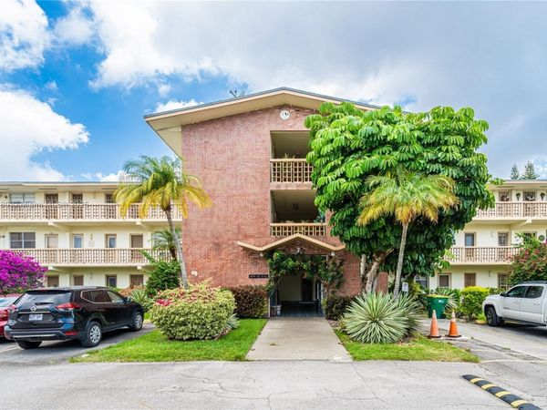 16801 NE 13th Ave, Unit 101, Miami, FL 33162