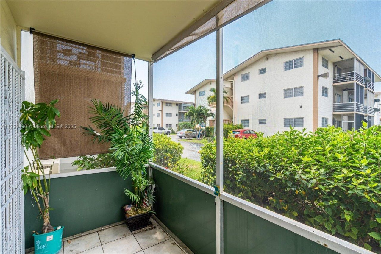 16801 NE 13th Ave, Unit 101, Miami, FL 33162 Photo