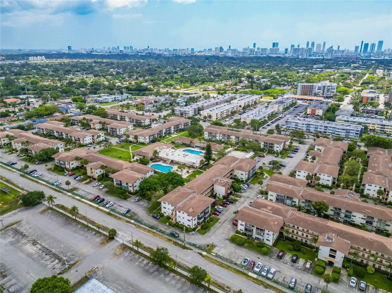 16801 NE 13th Ave, Unit 101, Miami, FL 33162 Photo