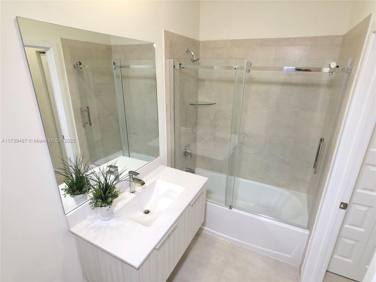 7925 NW 104th Ave, Unit 25, Doral, FL 33178 Photo