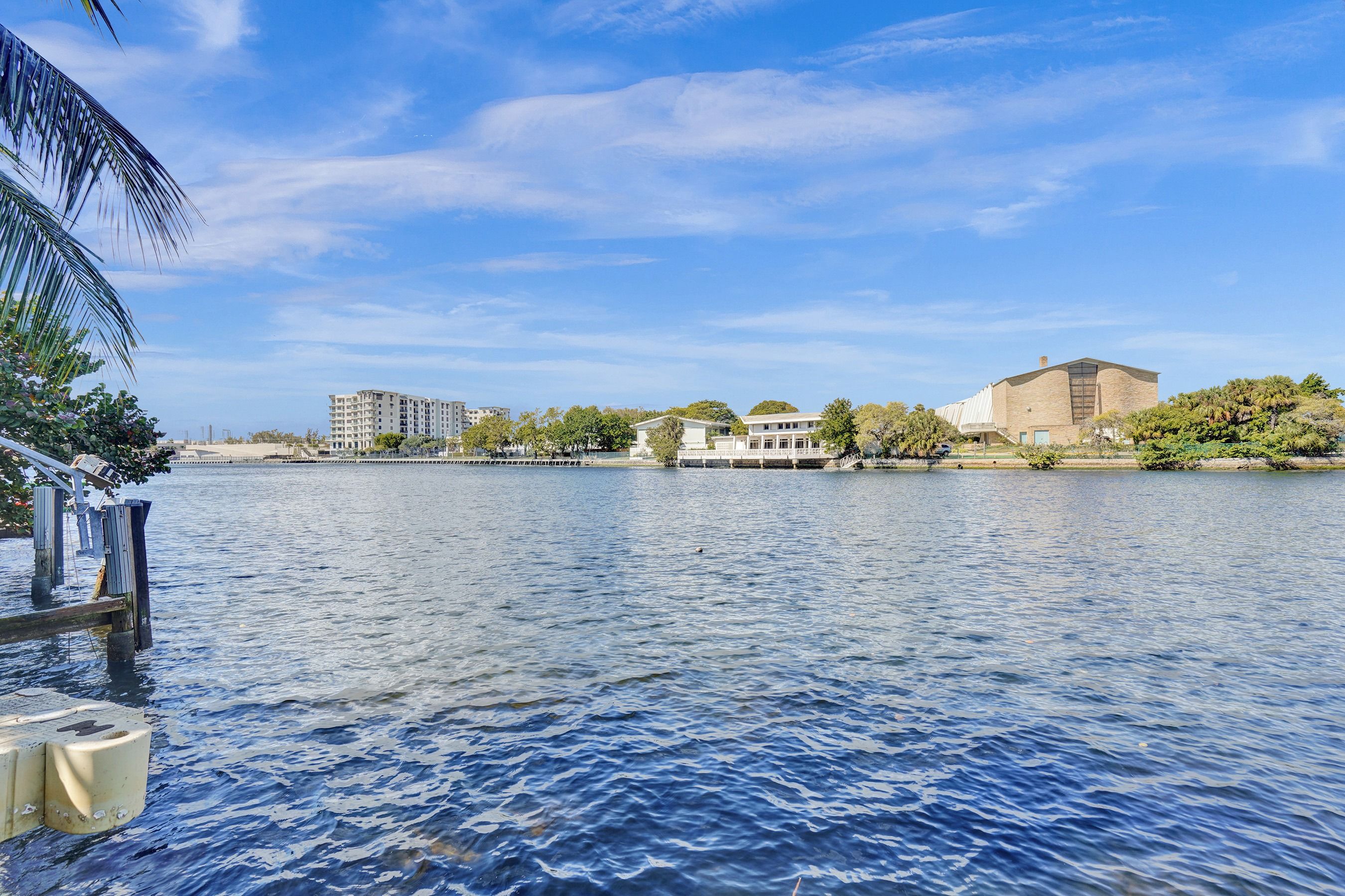 1325 Middle River Dr, Fort Lauderdale, FL 33304 Photo