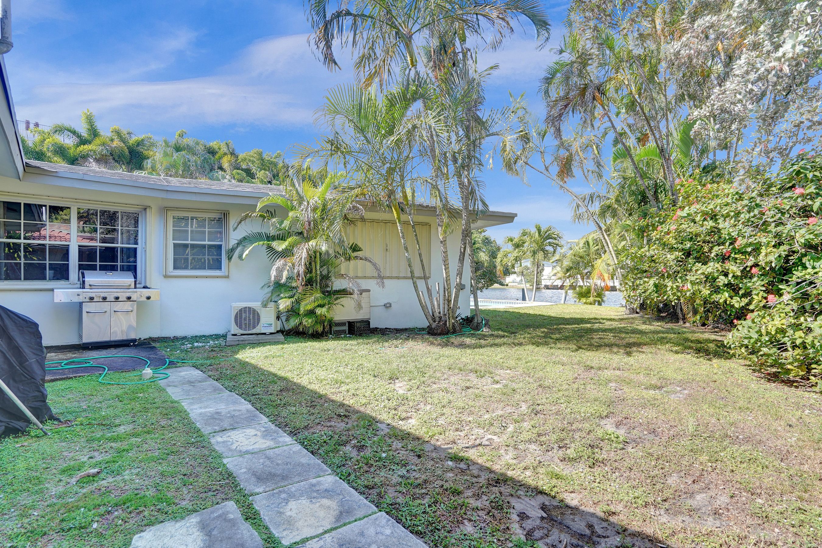 1325 Middle River Dr, Fort Lauderdale, FL 33304 Photo