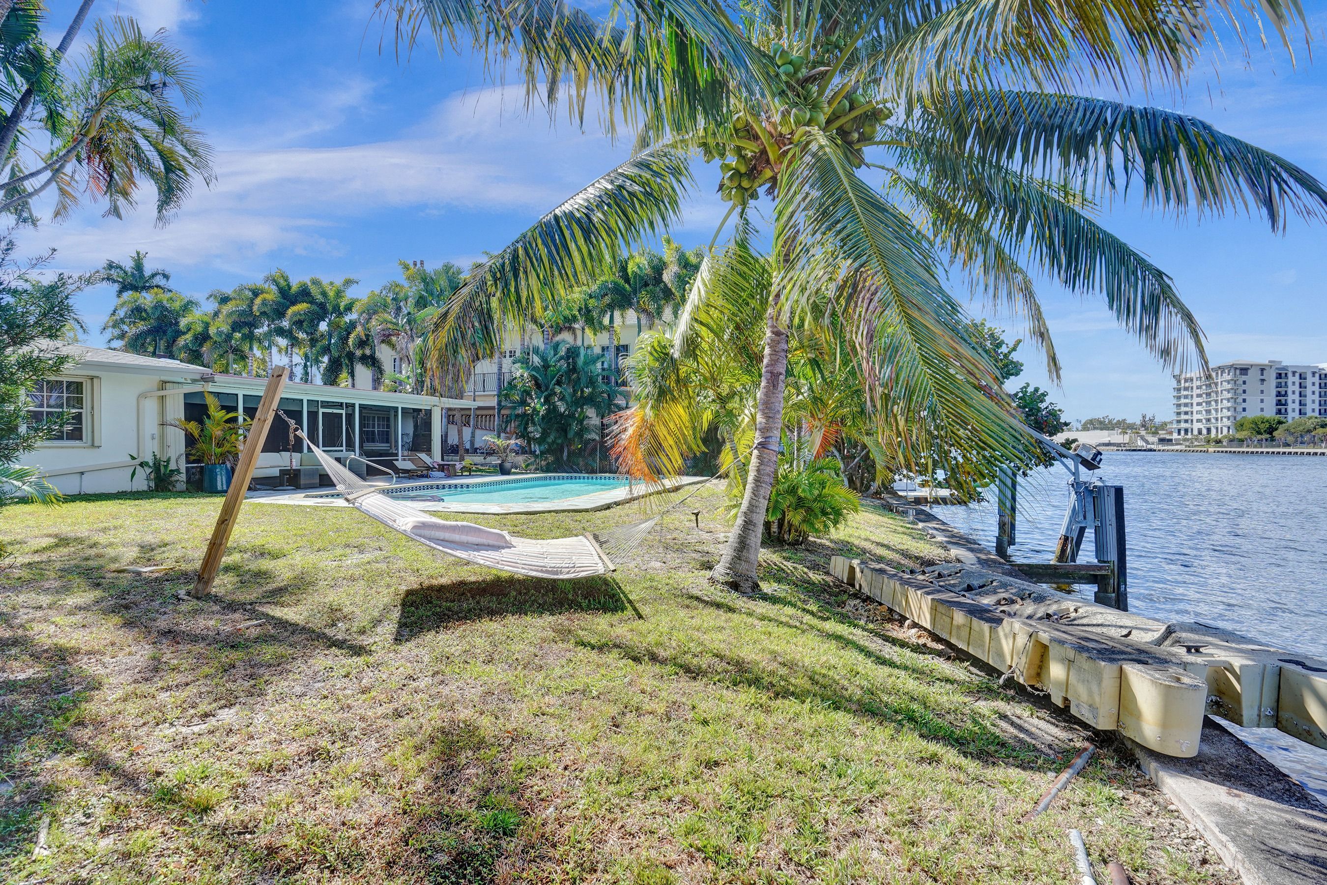 1325 Middle River Dr, Fort Lauderdale, FL 33304 Photo