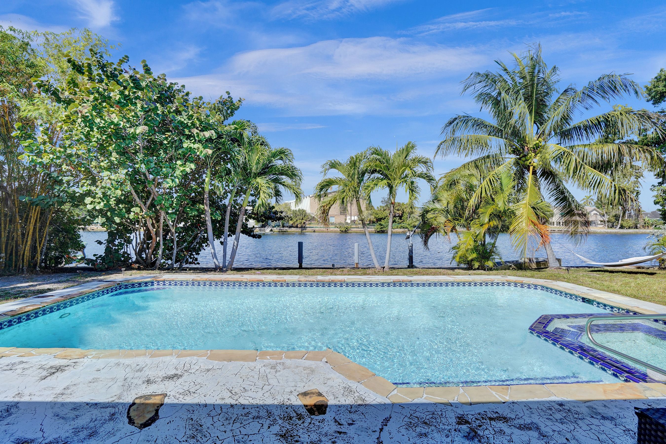 1325 Middle River Dr, Fort Lauderdale, FL 33304 Photo